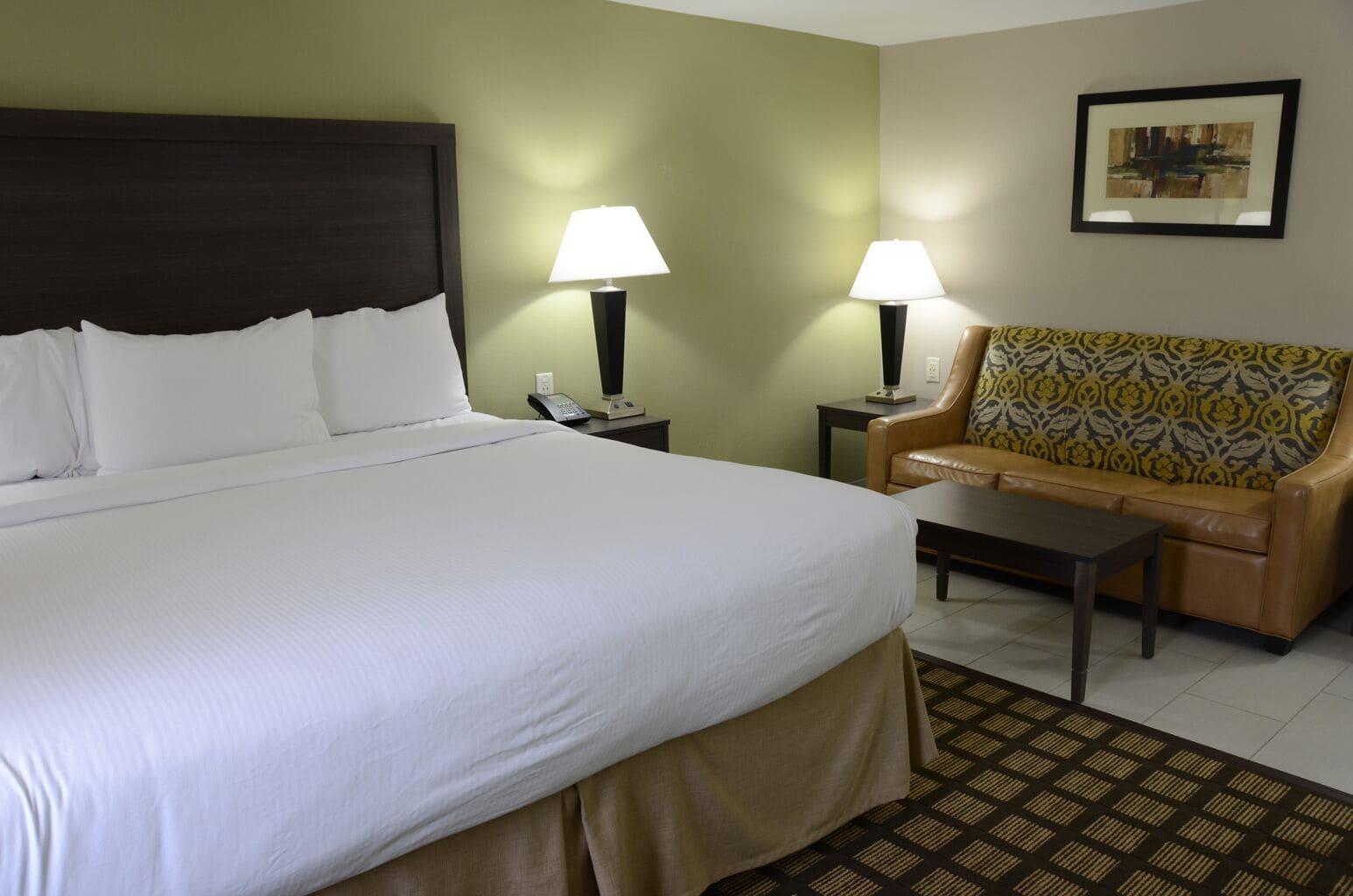 Baymont By Wyndham Clarksville Exterior photo